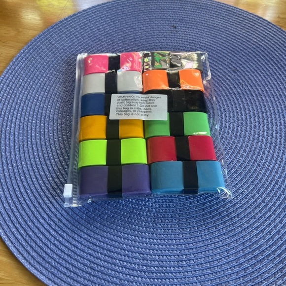 12 Pieces Tennis Racket Badminton Racket Grip Tape Overgrips for Anti-Slip color - Picture 1 of 4